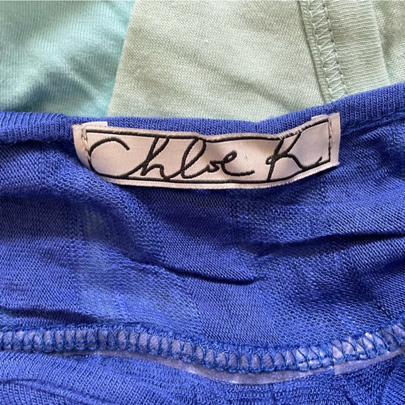 Chloe K boutique sleeveless scoop neck tee top size Medium- azure blue - Picture 5 of 6